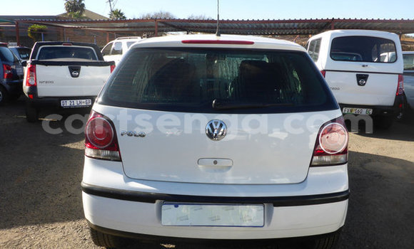 Acheter Occasion Voiture Volkswagen Polo Blanc à Bulembu, Hhohho Acheter Occasion Voiture Volkswagen Polo Blanc à Bulembu, Hhohho