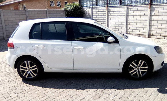 Acheter Occasion Voiture Volkswagen Polo Blanc à Ezulwini, Hhohho Acheter Occasion Voiture Volkswagen Polo Blanc à Ezulwini, Hhohho