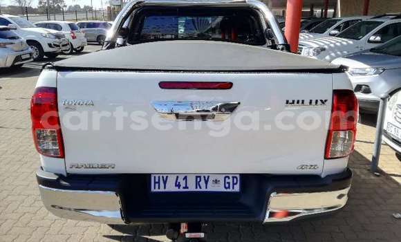 Acheter Occasion Voiture Toyota Hilux Blanc à Manzini, Manzini Acheter Occasion Voiture Toyota Hilux Blanc à Manzini, Manzini