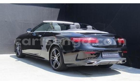 Acheter Occasion Voiture Mercedes‒Benz E–Class Noir à Mbabane, Manzini Acheter Occasion Voiture Mercedes‒Benz E–Class Noir à Mbabane, Manzini