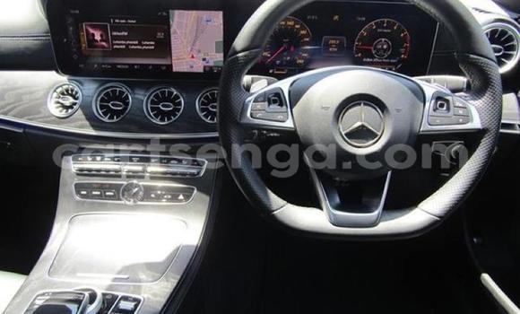 Acheter Occasion Voiture Mercedes‒Benz E–Class Noir à Mbabane, Manzini Acheter Occasion Voiture Mercedes‒Benz E–Class Noir à Mbabane, Manzini