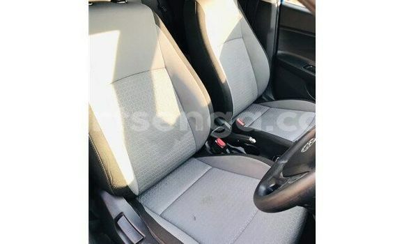 Buy Used Hyundai i20 Blue Car in Ezulwini in Hhohho Buy Used Hyundai i20 Blue Car in Ezulwini in Hhohho