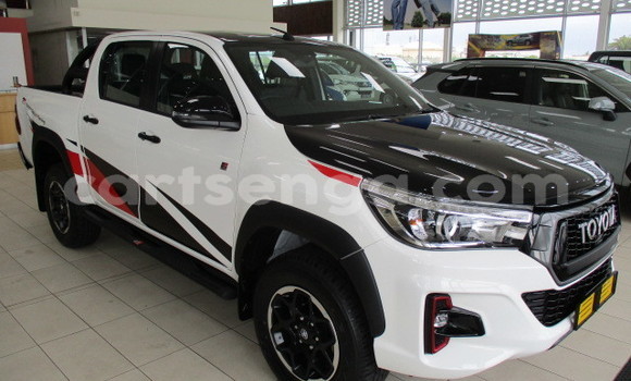 Buy Used Toyota Hilux Black Car in Hluti in Shiselweni District Buy Used Toyota Hilux Black Car in Hluti in Shiselweni District