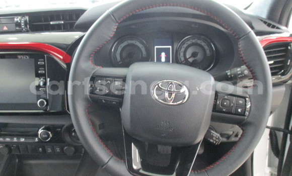 Buy Used Toyota Hilux Black Car in Hluti in Shiselweni District Buy Used Toyota Hilux Black Car in Hluti in Shiselweni District