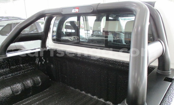 Buy Used Toyota Hilux Black Car in Hluti in Shiselweni District Buy Used Toyota Hilux Black Car in Hluti in Shiselweni District