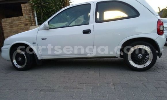 Nunua Ilio tumika Opel Corsa White Gari ndani ya Ezulwini nchini Hhohho Nunua Ilio tumika Opel Corsa White Gari ndani ya Ezulwini nchini Hhohho