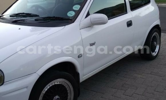 Nunua Ilio tumika Opel Corsa White Gari ndani ya Ezulwini nchini Hhohho Nunua Ilio tumika Opel Corsa White Gari ndani ya Ezulwini nchini Hhohho