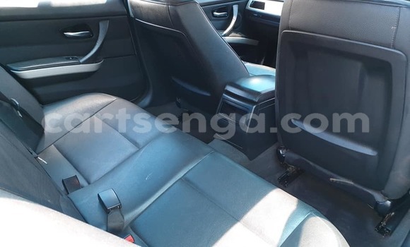 Nunua Ilio tumika BMW 3–Series Silver Gari ndani ya Bulembu nchini Hhohho Nunua Ilio tumika BMW 3–Series Silver Gari ndani ya Bulembu nchini Hhohho