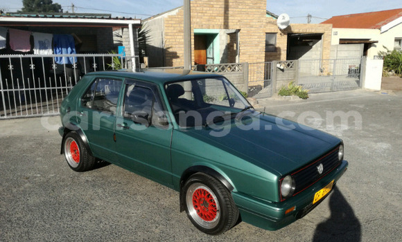 Nunua Ilio tumika Volkswagen Golf Green Gari ndani ya Bulembu nchini Hhohho Nunua Ilio tumika Volkswagen Golf Green Gari ndani ya Bulembu nchini Hhohho