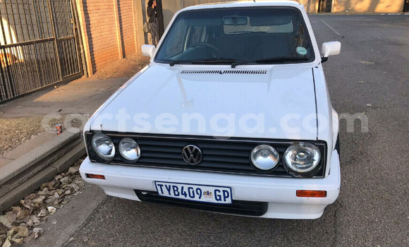 Nunua Ilio tumika Volkswagen Golf Green Gari ndani ya Ezulwini nchini Hhohho Nunua Ilio tumika Volkswagen Golf Green Gari ndani ya Ezulwini nchini Hhohho