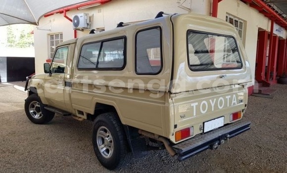 Buy Used Toyota Land Cruiser Brown Car in Ezulwini in Hhohho Buy Used Toyota Land Cruiser Brown Car in Ezulwini in Hhohho