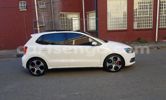 Acheter Occasion Voiture Volkswagen Polo GTI Blanc à Hlatikulu, Shiselweni District Acheter Occasion Voiture Volkswagen Polo GTI Blanc à Hlatikulu, Shiselweni District