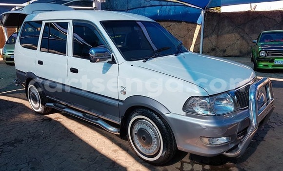 Nunua Ilio tumika Toyota 4Runner White Gari ndani ya Bulembu nchini Hhohho Nunua Ilio tumika Toyota 4Runner White Gari ndani ya Bulembu nchini Hhohho