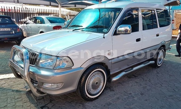 Nunua Ilio tumika Toyota 4Runner White Gari ndani ya Bulembu nchini Hhohho Nunua Ilio tumika Toyota 4Runner White Gari ndani ya Bulembu nchini Hhohho