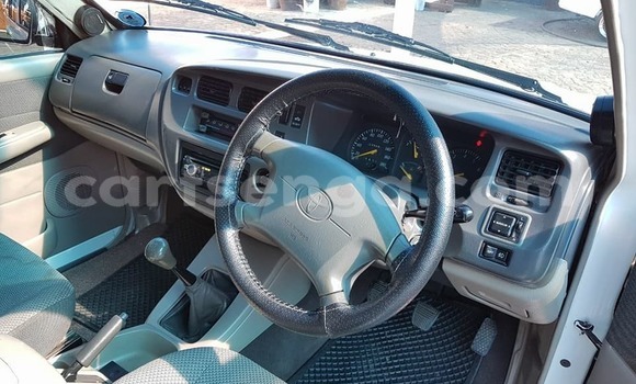 Nunua Ilio tumika Toyota 4Runner White Gari ndani ya Bulembu nchini Hhohho Nunua Ilio tumika Toyota 4Runner White Gari ndani ya Bulembu nchini Hhohho