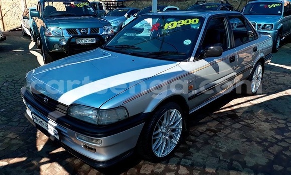 Nunua Ilio tumika Toyota Corolla Silver Gari ndani ya Ezulwini nchini Hhohho Nunua Ilio tumika Toyota Corolla Silver Gari ndani ya Ezulwini nchini Hhohho