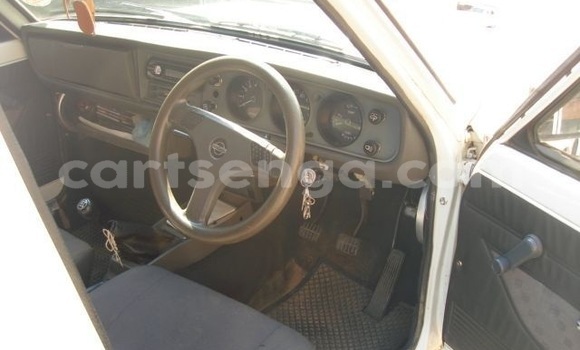 Buy Used Nissan Pickup White Car in Ezulwini in Hhohho Buy Used Nissan Pickup White Car in Ezulwini in Hhohho