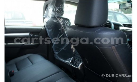 Nunua Imported Toyota Hilux Other Gari ndani ya Import - Dubai nchini Hhohho Nunua Imported Toyota Hilux Other Gari ndani ya Import - Dubai nchini Hhohho