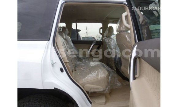 Acheter Import Voiture Toyota Prado Blanc à Import - Dubai, Hhohho Acheter Import Voiture Toyota Prado Blanc à Import - Dubai, Hhohho
