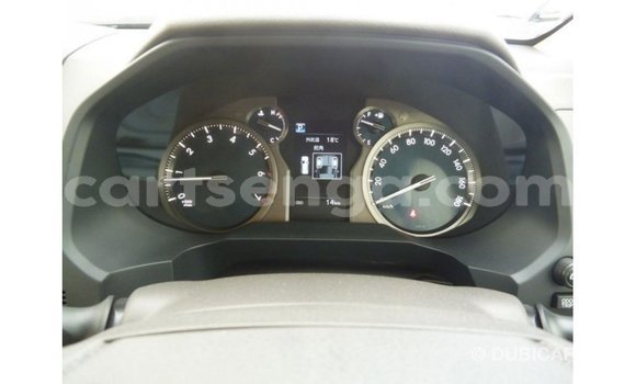 Acheter Import Voiture Toyota Prado Blanc à Import - Dubai, Hhohho Acheter Import Voiture Toyota Prado Blanc à Import - Dubai, Hhohho