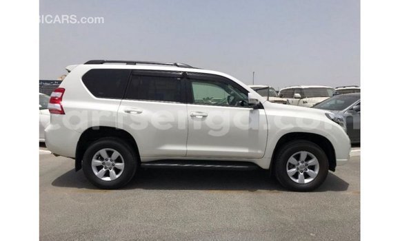 Acheter Import Voiture Toyota Prado Blanc à Import - Dubai, Hhohho Acheter Import Voiture Toyota Prado Blanc à Import - Dubai, Hhohho