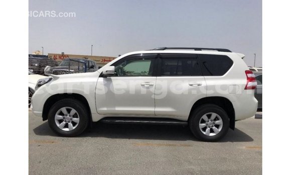 Acheter Import Voiture Toyota Prado Blanc à Import - Dubai, Hhohho Acheter Import Voiture Toyota Prado Blanc à Import - Dubai, Hhohho