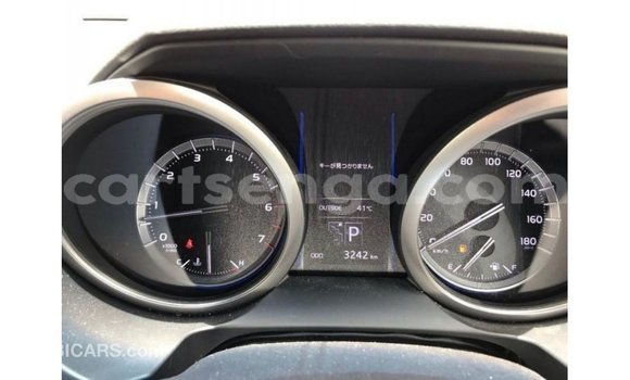 Acheter Import Voiture Toyota Prado Blanc à Import - Dubai, Hhohho Acheter Import Voiture Toyota Prado Blanc à Import - Dubai, Hhohho