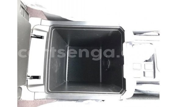 Acheter Import Voiture Toyota Prado Noir à Import - Dubai, Hhohho Acheter Import Voiture Toyota Prado Noir à Import - Dubai, Hhohho