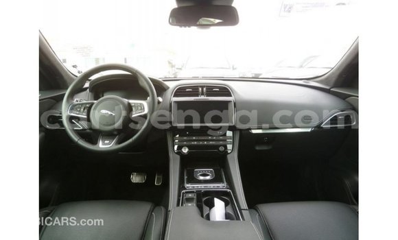 Acheter Import Voiture Jaguar F-Type Noir à Import - Dubai, Hhohho Acheter Import Voiture Jaguar F-Type Noir à Import - Dubai, Hhohho