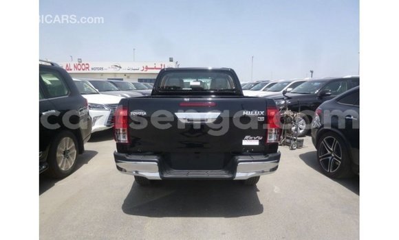 Acheter Import Voiture Toyota Hilux Noir à Import - Dubai, Hhohho Acheter Import Voiture Toyota Hilux Noir à Import - Dubai, Hhohho