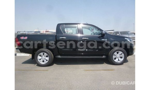 Acheter Import Voiture Toyota Hilux Noir à Import - Dubai, Hhohho Acheter Import Voiture Toyota Hilux Noir à Import - Dubai, Hhohho