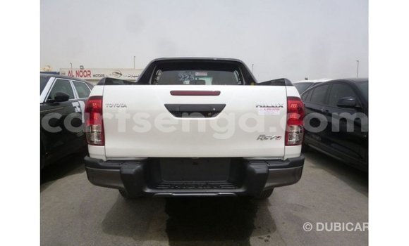 Acheter Import Voiture Toyota Hilux Blanc à Import - Dubai, Hhohho Acheter Import Voiture Toyota Hilux Blanc à Import - Dubai, Hhohho