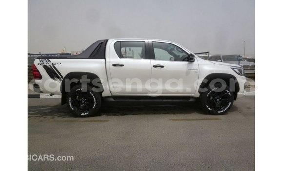 Acheter Import Voiture Toyota Hilux Blanc à Import - Dubai, Hhohho Acheter Import Voiture Toyota Hilux Blanc à Import - Dubai, Hhohho