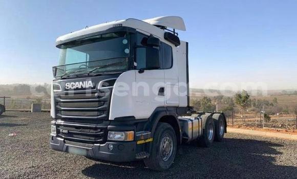 Acheter Occasion Utilitaire Scania R420 Blanc à Hlatikulu, Shiselweni District Acheter Occasion Utilitaire Scania R420 Blanc à Hlatikulu, Shiselweni District