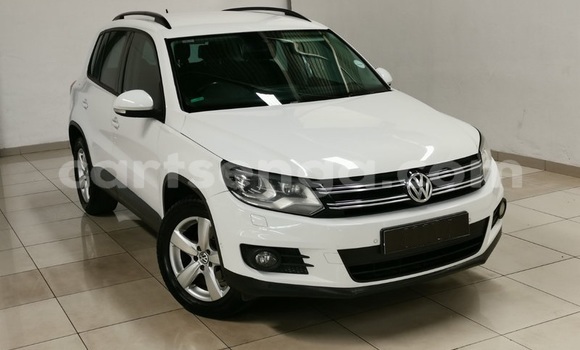 Buy Used Volkswagen Tiguan White Car in Ezulwini in Hhohho Buy Used Volkswagen Tiguan White Car in Ezulwini in Hhohho