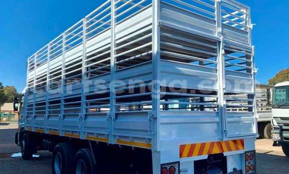 Nunua Ilio tumika Nissan UD White Lori ndani ya Manzini nchini Manzini Nunua Ilio tumika Nissan UD White Lori ndani ya Manzini nchini Manzini