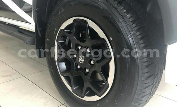 Nunua Ilio tumika Toyota Hilux White Gari ndani ya Manzini nchini Manzini Nunua Ilio tumika Toyota Hilux White Gari ndani ya Manzini nchini Manzini