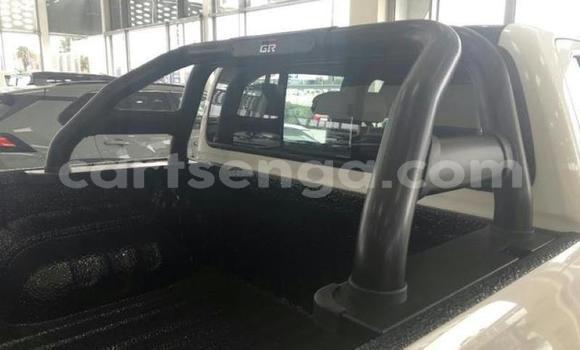 Nunua Ilio tumika Toyota Hilux White Gari ndani ya Manzini nchini Manzini Nunua Ilio tumika Toyota Hilux White Gari ndani ya Manzini nchini Manzini