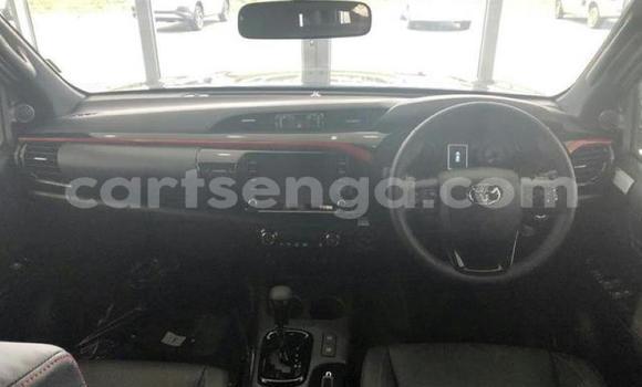 Nunua Ilio tumika Toyota Hilux White Gari ndani ya Manzini nchini Manzini Nunua Ilio tumika Toyota Hilux White Gari ndani ya Manzini nchini Manzini