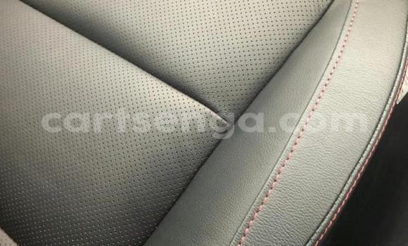 Nunua Ilio tumika Toyota Hilux White Gari ndani ya Manzini nchini Manzini Nunua Ilio tumika Toyota Hilux White Gari ndani ya Manzini nchini Manzini