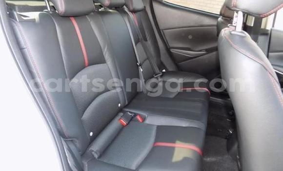 Nunua Ilio tumika Mazda Mazda 2 White Gari ndani ya Manzini nchini Manzini Nunua Ilio tumika Mazda Mazda 2 White Gari ndani ya Manzini nchini Manzini