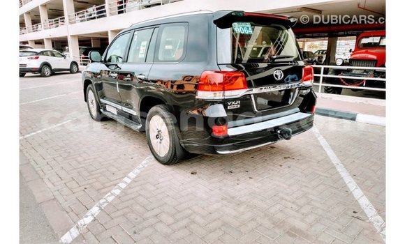 Nunua Imported Toyota Land Cruiser Black Gari ndani ya Import - Dubai nchini Hhohho Nunua Imported Toyota Land Cruiser Black Gari ndani ya Import - Dubai nchini Hhohho