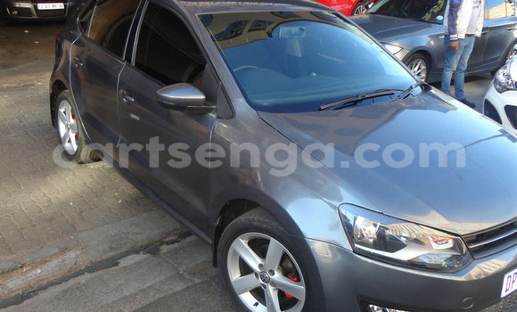 Buy Used Volkswagen Polo Blue Car in Bhunya in Manzini Buy Used Volkswagen Polo Blue Car in Bhunya in Manzini