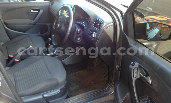 Buy Used Volkswagen Polo Blue Car in Bhunya in Manzini Buy Used Volkswagen Polo Blue Car in Bhunya in Manzini