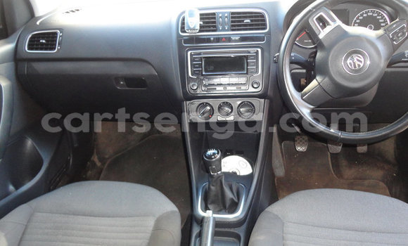 Buy Used Volkswagen Polo Blue Car in Bhunya in Manzini Buy Used Volkswagen Polo Blue Car in Bhunya in Manzini