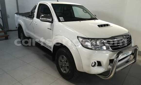 Nunua Ilio tumika Toyota Hilux White Gari ndani ya Hlatikulu nchini Wilaya ya Shiselweni Nunua Ilio tumika Toyota Hilux White Gari ndani ya Hlatikulu nchini Wilaya ya Shiselweni
