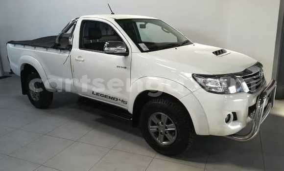 Nunua Ilio tumika Toyota Hilux White Gari ndani ya Hlatikulu nchini Wilaya ya Shiselweni Nunua Ilio tumika Toyota Hilux White Gari ndani ya Hlatikulu nchini Wilaya ya Shiselweni