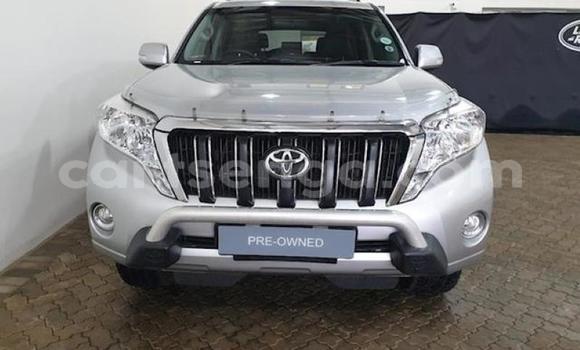 Acheter Occasion Voiture Toyota Land Cruiser Prado Blanc à Ezulwini, Hhohho Acheter Occasion Voiture Toyota Land Cruiser Prado Blanc à Ezulwini, Hhohho