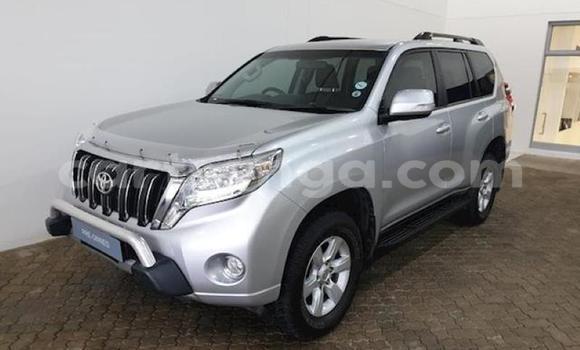 Acheter Occasion Voiture Toyota Land Cruiser Prado Blanc à Ezulwini, Hhohho Acheter Occasion Voiture Toyota Land Cruiser Prado Blanc à Ezulwini, Hhohho