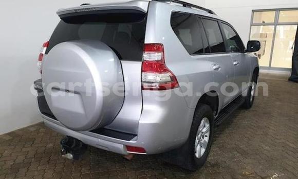 Acheter Occasion Voiture Toyota Land Cruiser Prado Blanc à Ezulwini, Hhohho Acheter Occasion Voiture Toyota Land Cruiser Prado Blanc à Ezulwini, Hhohho